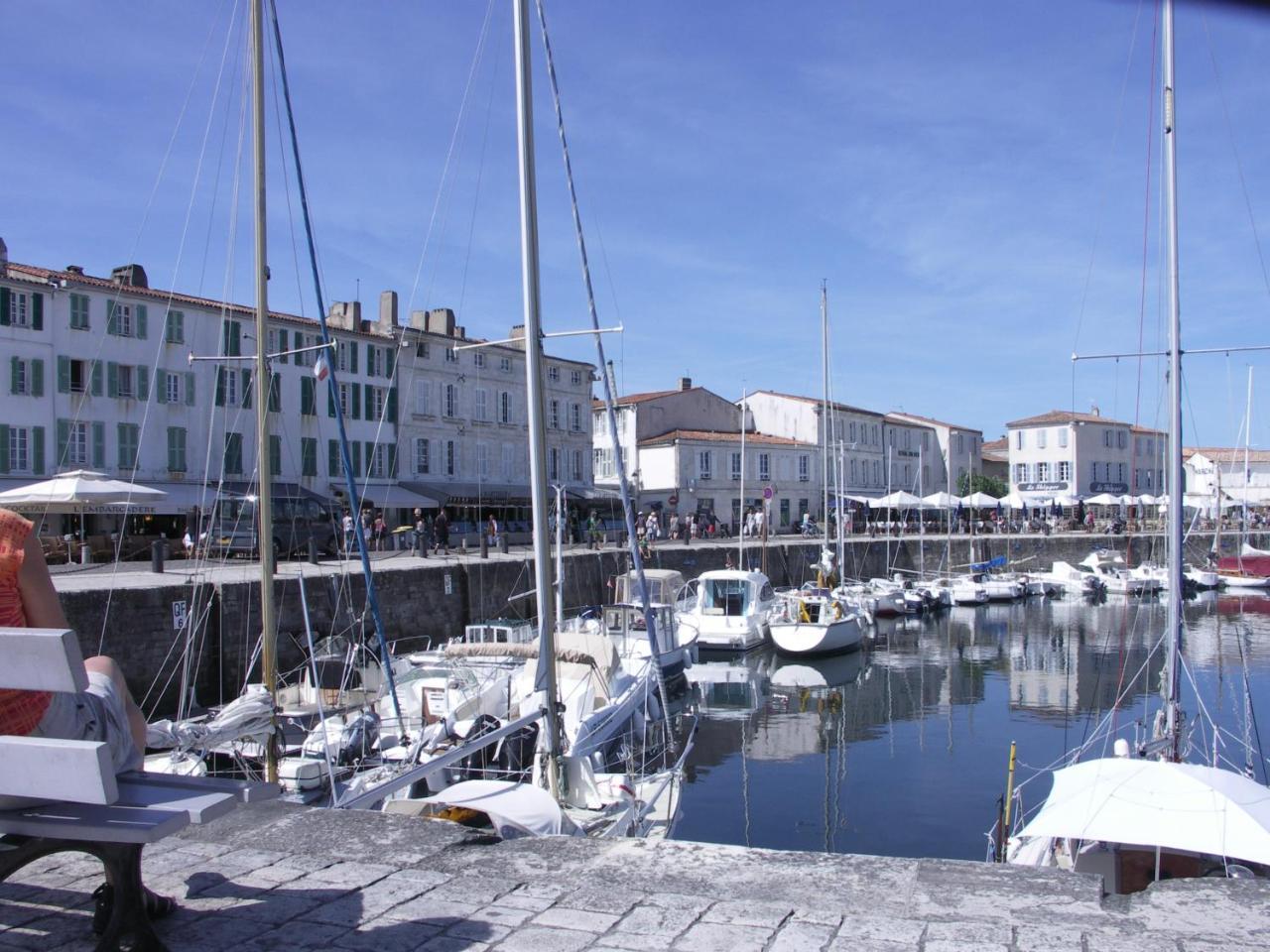 Appartement Ombrine Saint-Martin-de-Ré Exteriör bild